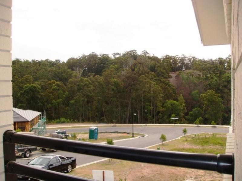 15 Chesterton Street, Pacific Pines QLD 4211