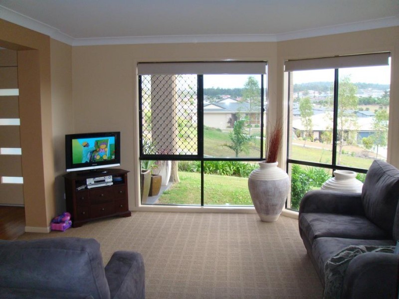 Pacific Pines QLD 4211