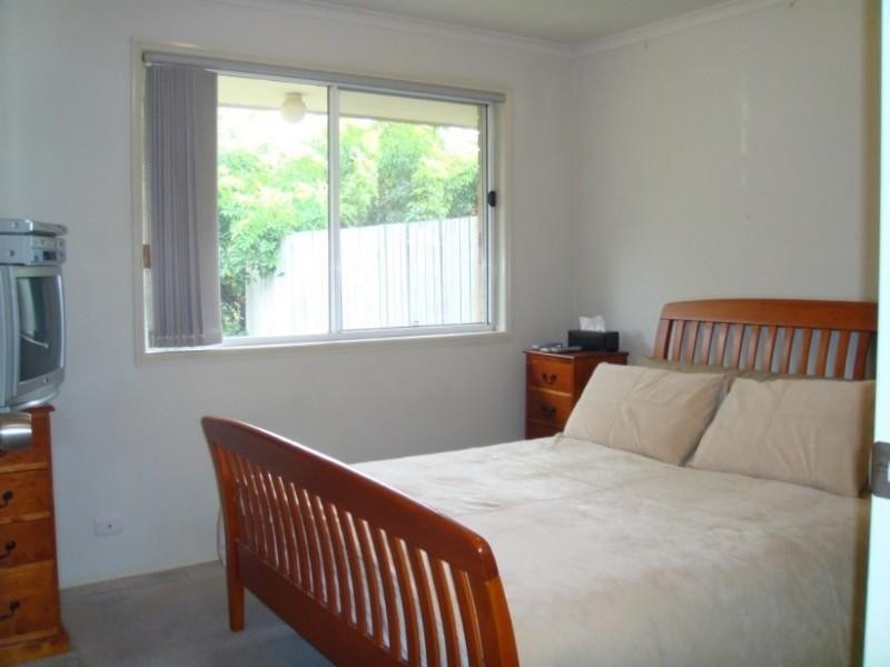 2/9 Theatre Street, Oxenford QLD 4210