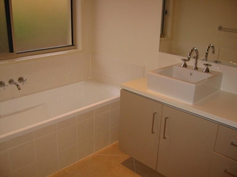 4 Seawind Road, Coomera QLD 4209