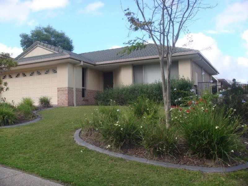 40 Maloney Crescent, Pacific Pines QLD 4211