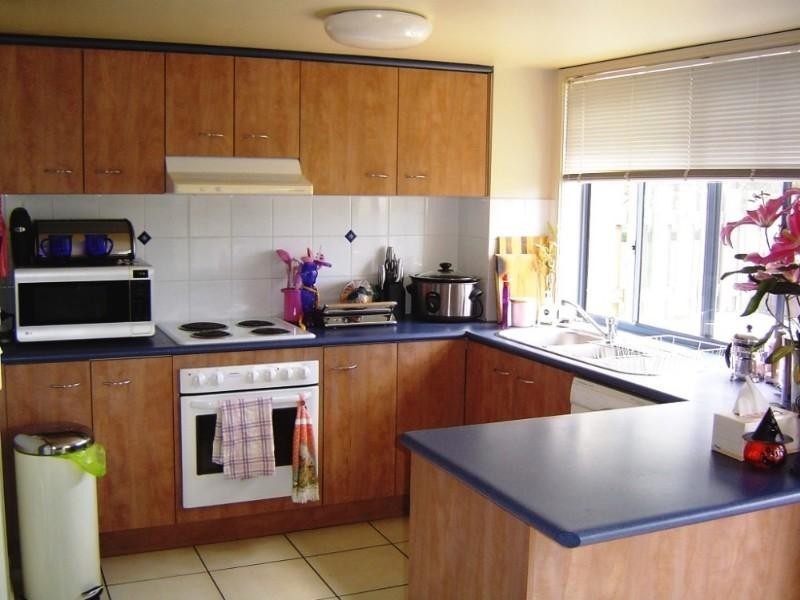 6/2 Studio Drive, Pacific Pines QLD 4211