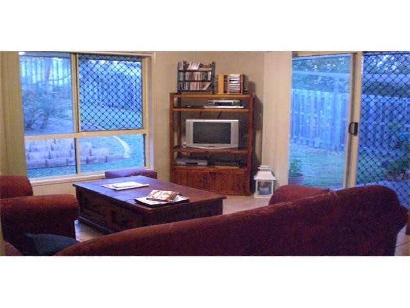 7 Matzia Avenue, Pacific Pines QLD 4211