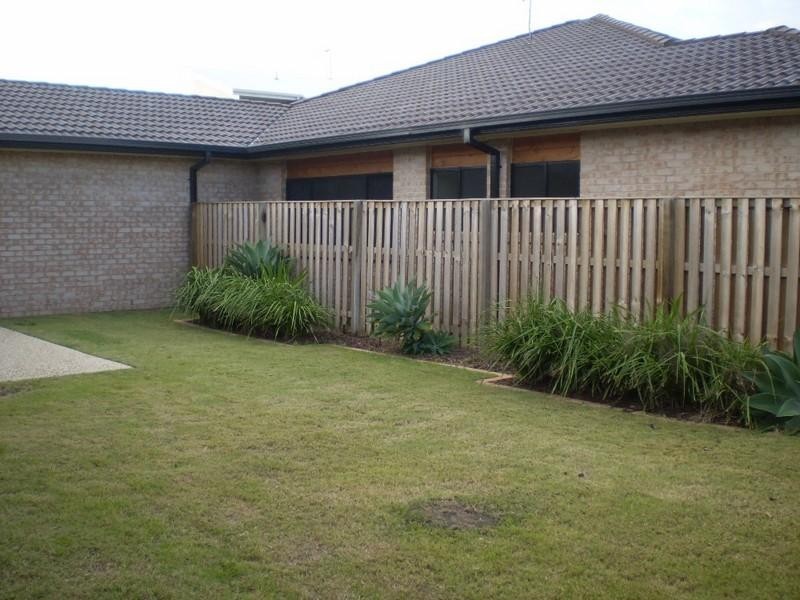 7 Heights Drive, Robina QLD 4226