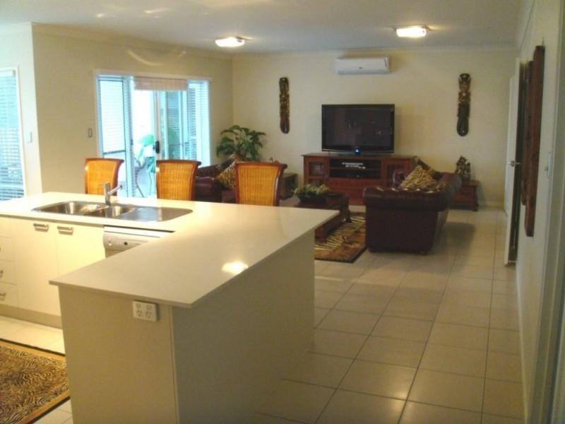 70 Roberts Drive, Maudsland QLD 4210