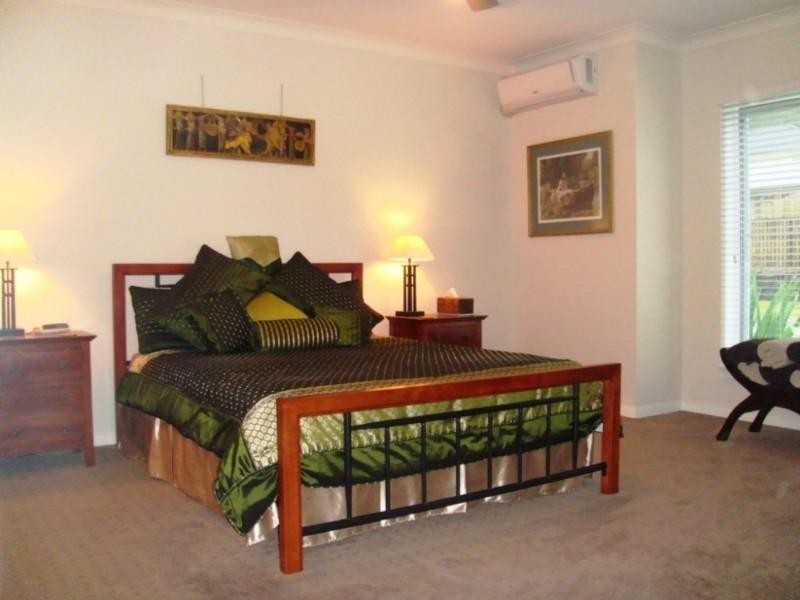 70 Roberts Drive, Maudsland QLD 4210