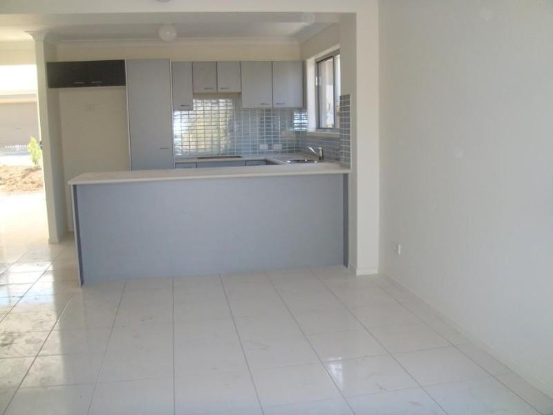 Pacific Pines QLD 4211