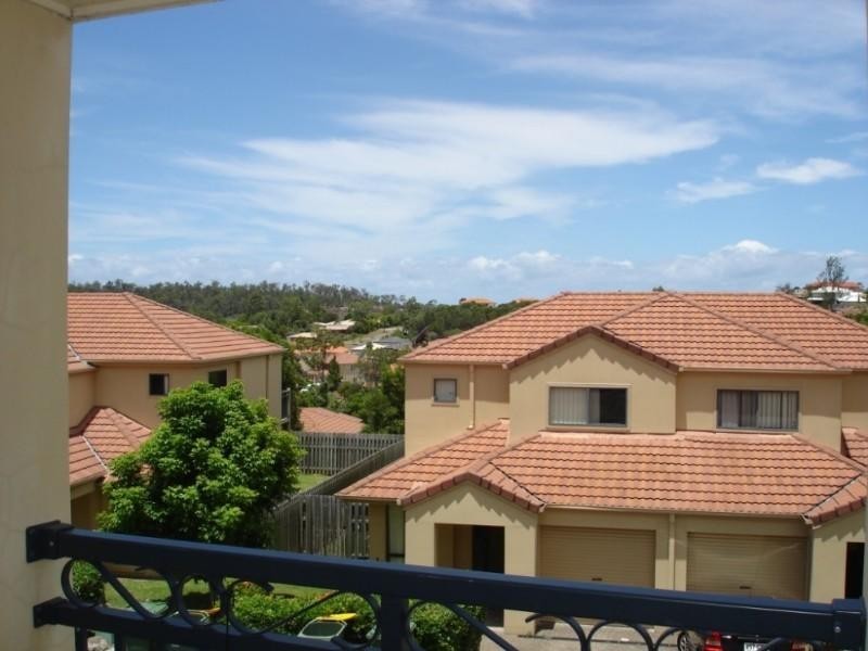 Pacific Pines QLD 4211