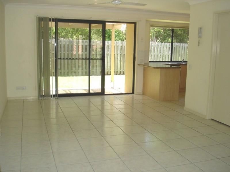Pacific Pines QLD 4211