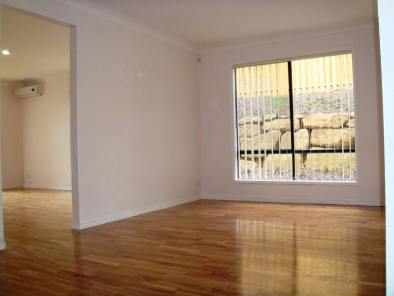 15 Chesterton Court, Pacific Pines QLD 4211