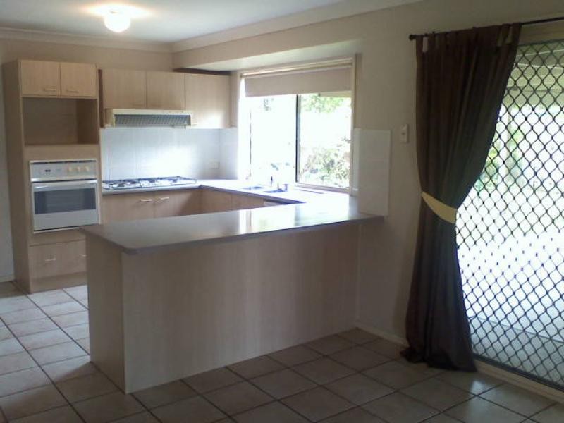 3 San Cristobal Place, Pacific Pines QLD 4211