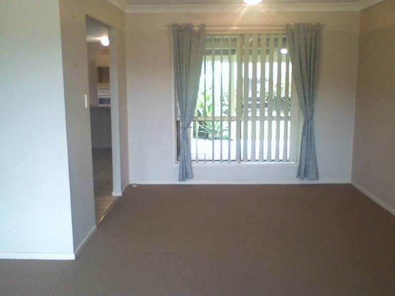 3 San Cristobal Place, Pacific Pines QLD 4211