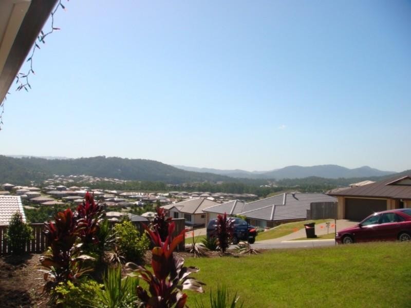 17 Brunswick Street, Pacific Pines QLD 4211