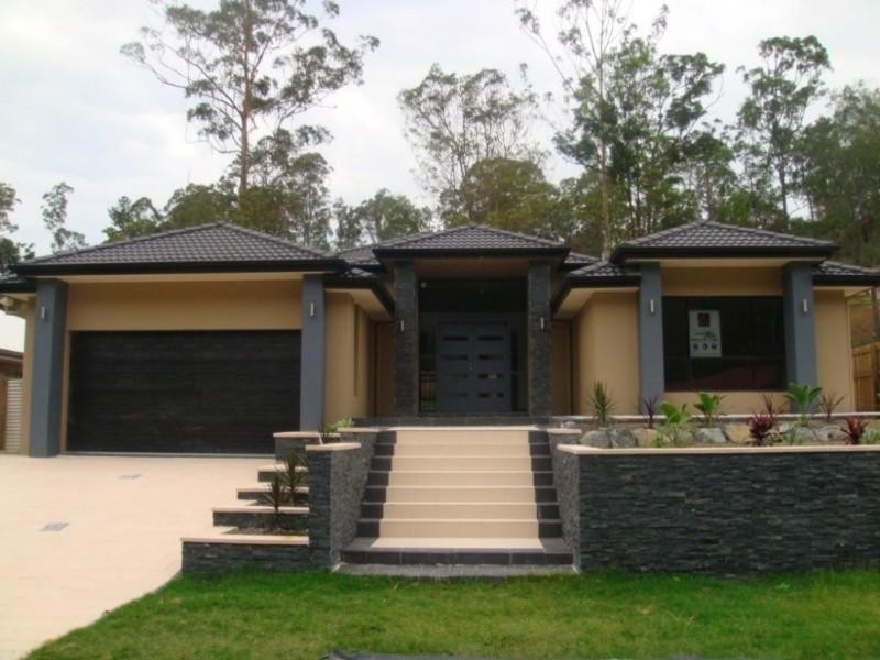 38 Roberts Drive, Pacific Pines QLD 4211