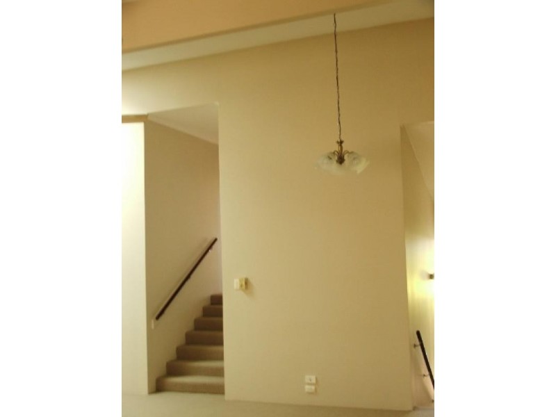 23/9 Freyburg Street, Bundall QLD 4217