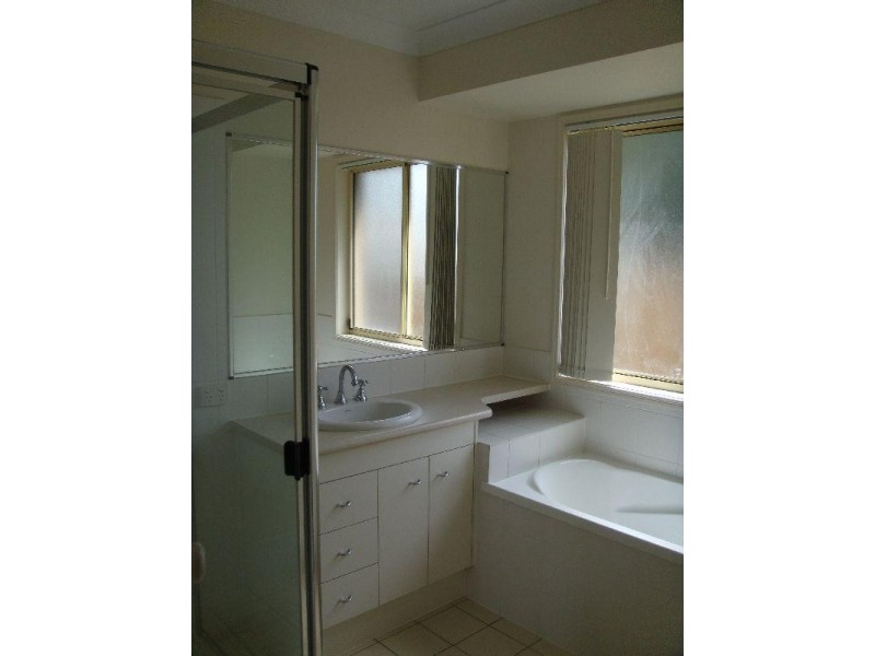 39 Roberts Drive, Maudsland QLD 4210