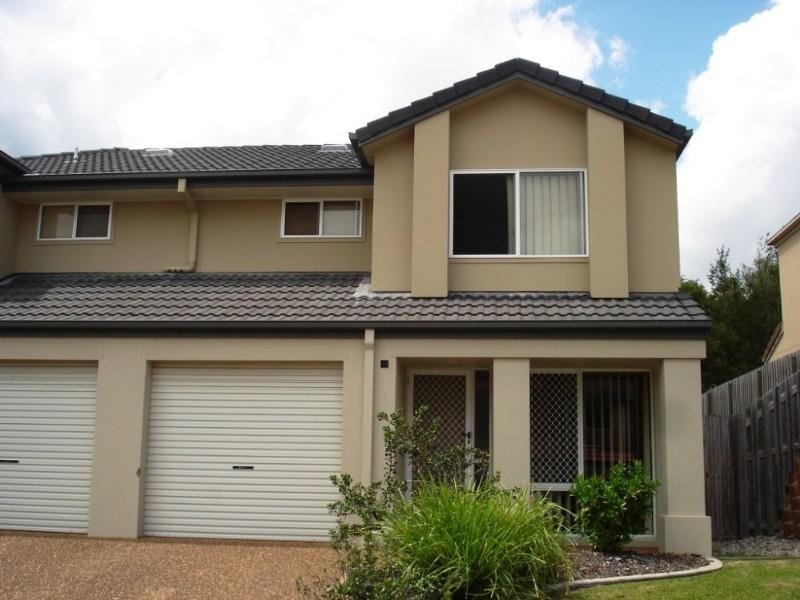 38/74 Universal Street, Pacific Pines QLD 4211