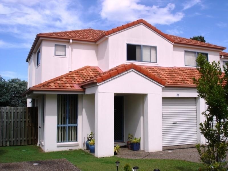 28/2 Studio Drive, Pacific Pines QLD 4211