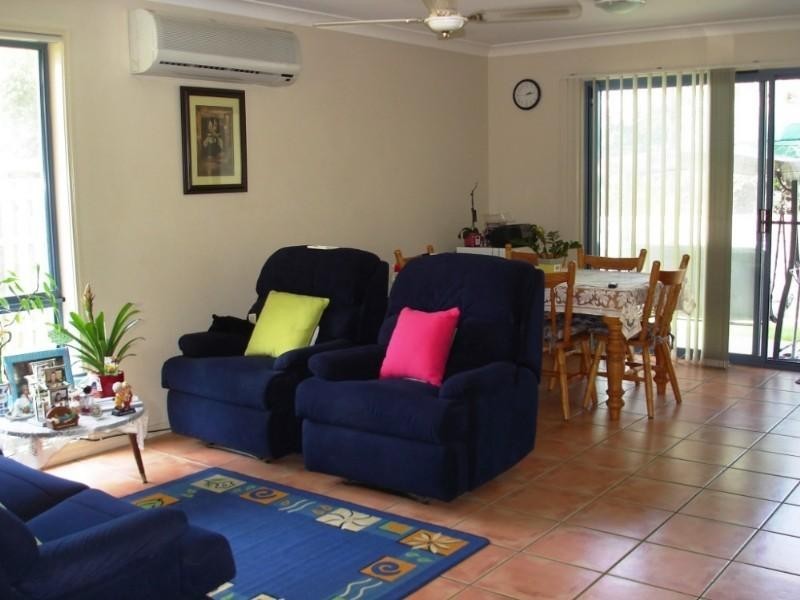28/2 Studio Drive, Pacific Pines QLD 4211