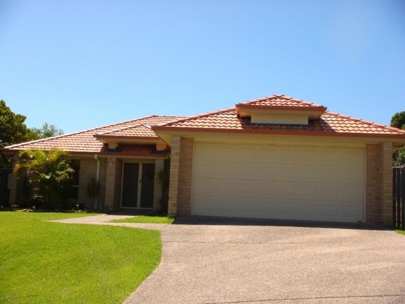 10 Temoe Rise, Pacific Pines QLD 4211