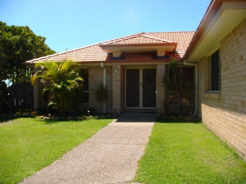 10 Temoe Rise, Pacific Pines QLD 4211