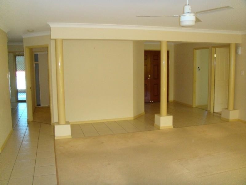 10 Temoe Rise, Pacific Pines QLD 4211