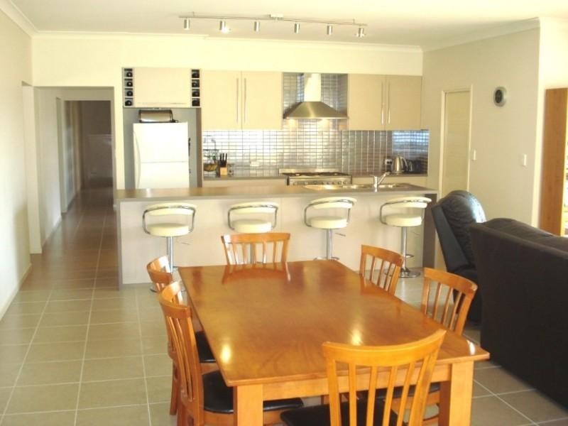 53 Harmsworth Road, Pacific Pines QLD 4211