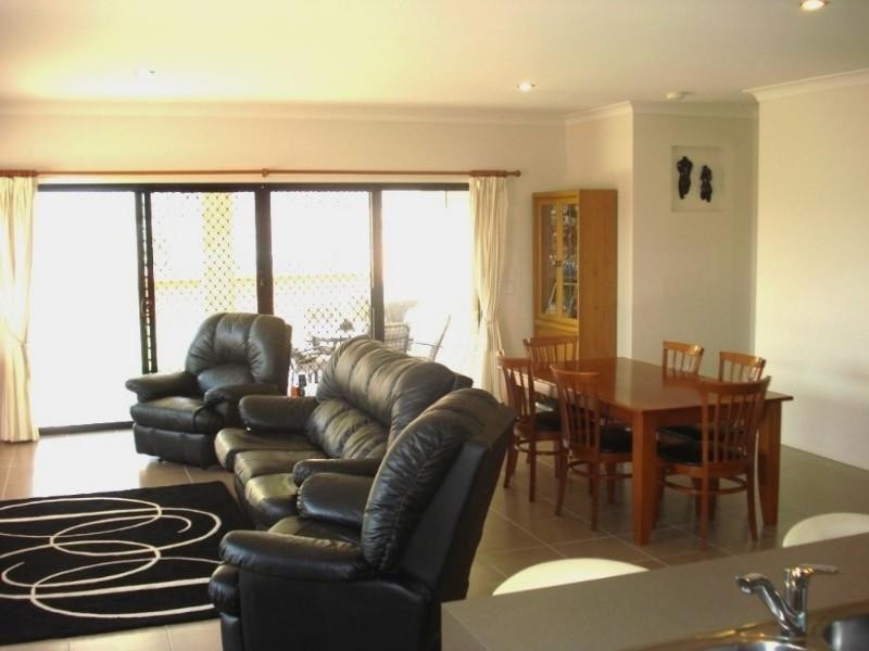 53 Harmsworth Road, Pacific Pines QLD 4211