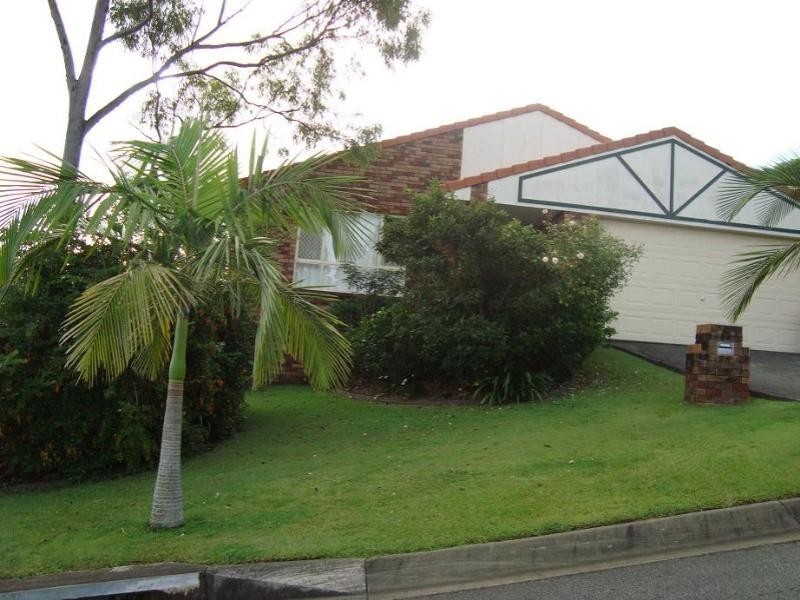 8 Crestridge Crescent, Oxenford QLD 4210