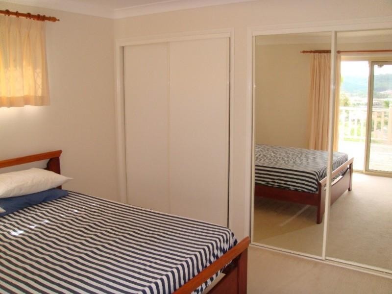 8 Crestridge Crescent, Oxenford QLD 4210