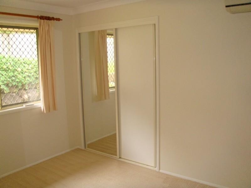 8 Crestridge Crescent, Oxenford QLD 4210