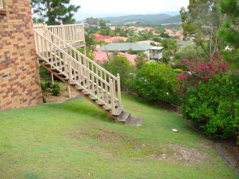 8 Crestridge Crescent, Oxenford QLD 4210