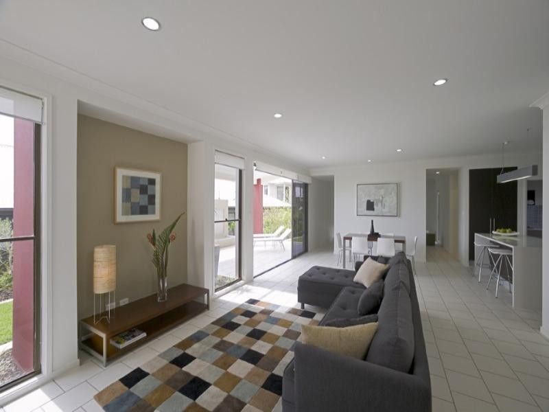 35 Mellum Circuit, Pacific Pines QLD 4211
