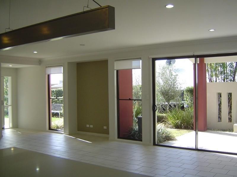 35 Mellum Circuit, Pacific Pines QLD 4211