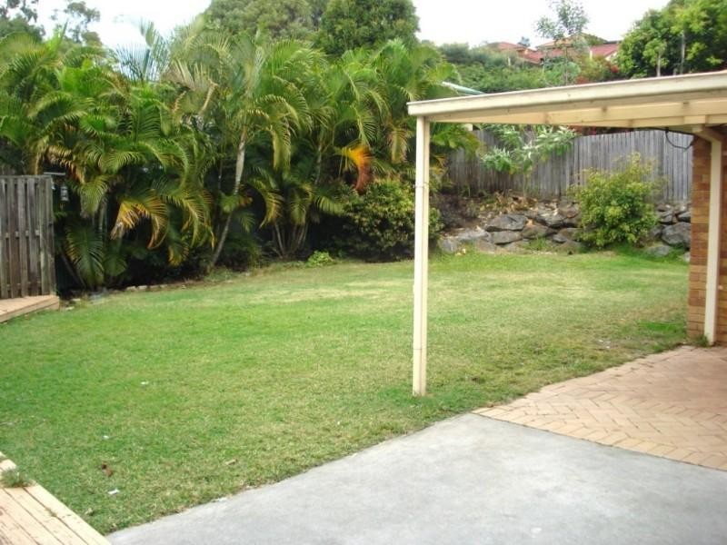 11 Pineneedle Court, Oxenford QLD 4210