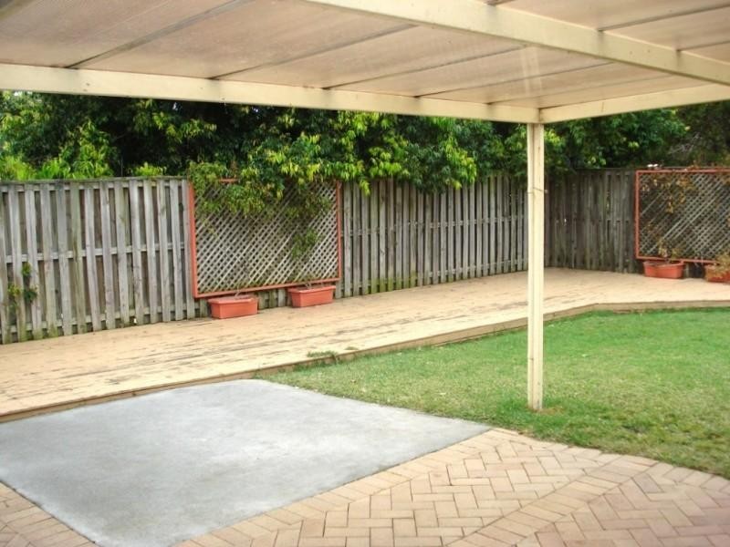 11 Pineneedle Court, Oxenford QLD 4210