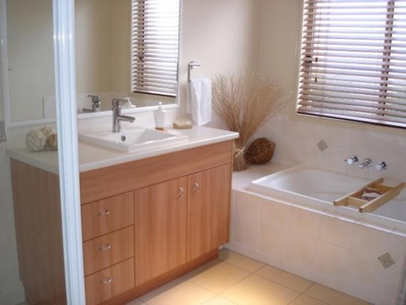 29 Easter Crescent, Pacific Pines QLD 4211