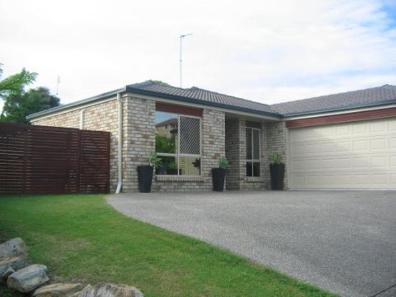 29 Easter Crescent, Pacific Pines QLD 4211
