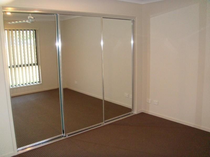 17 Hawkesbury Avenue, Pacific Pines QLD 4211