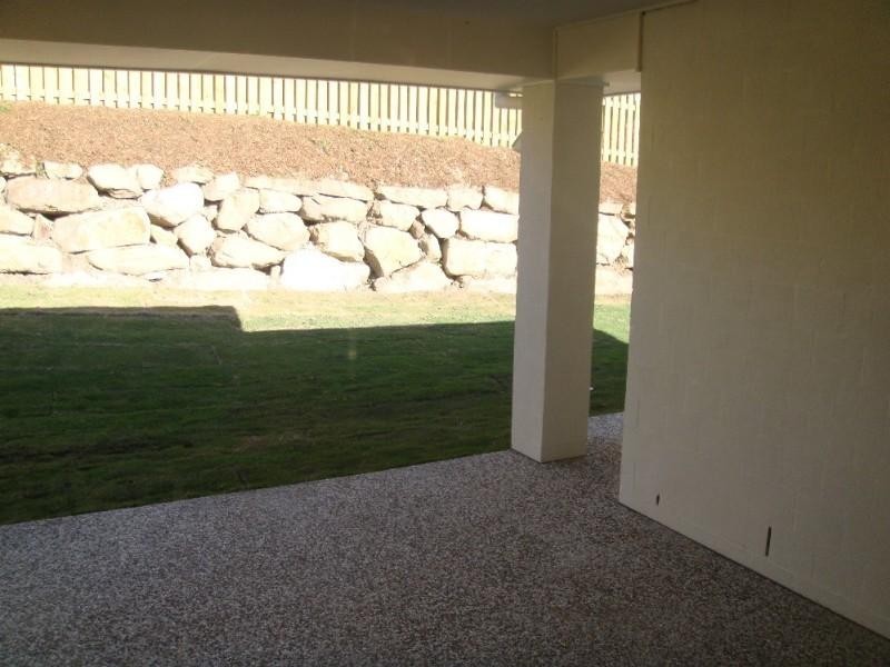 17 Hawkesbury Avenue, Pacific Pines QLD 4211