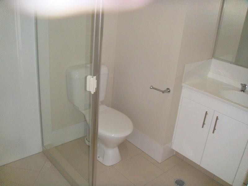 17 Hawkesbury Avenue, Pacific Pines QLD 4211