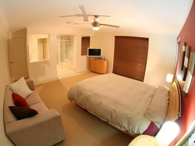 26 Hillary Circuit, Pacific Pines QLD 4211