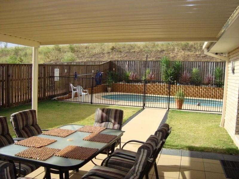 49 Bowley Street, Pacific Pines QLD 4211