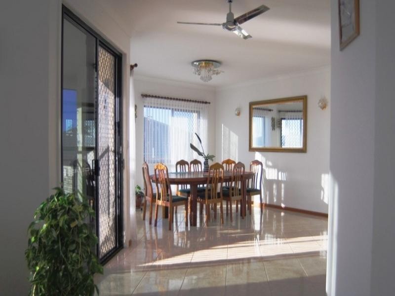 15 Mitaro Rise, Pacific Pines QLD 4211