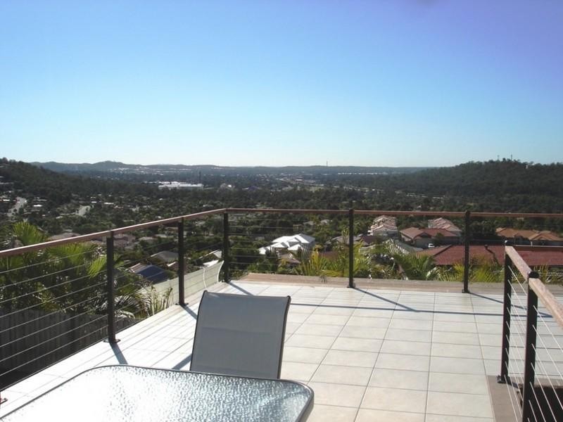 15 Mitaro Rise, Pacific Pines QLD 4211