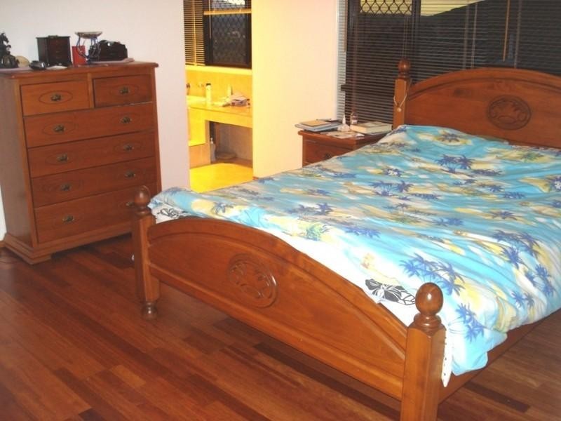 15 Mitaro Rise, Pacific Pines QLD 4211