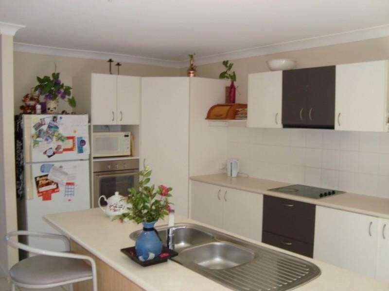 8 Easter Crescent, Pacific Pines QLD 4211