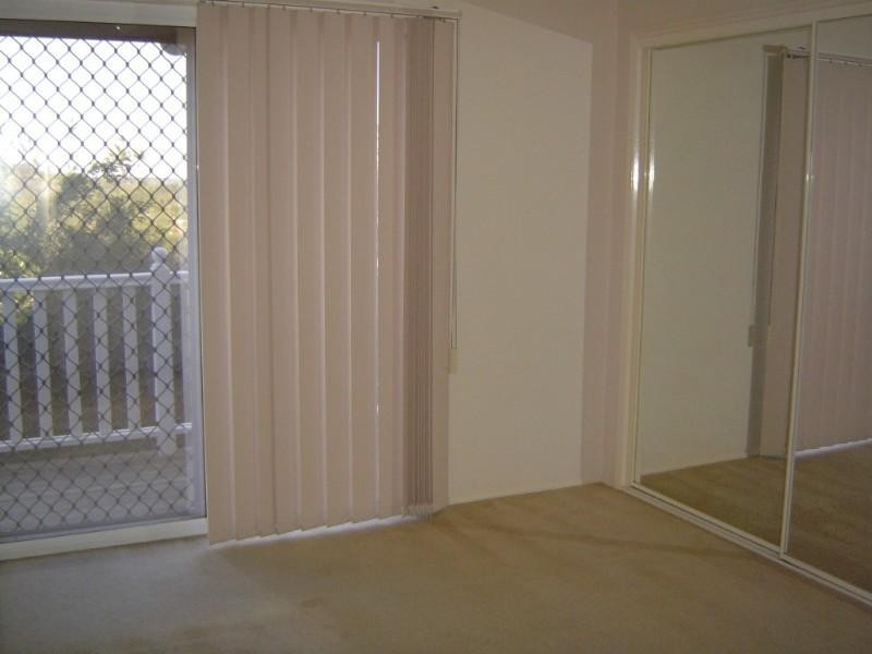 17 Meadowvale Street, Oxenford QLD 4210