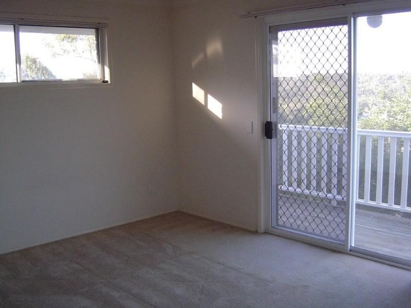 17 Meadowvale Street, Oxenford QLD 4210