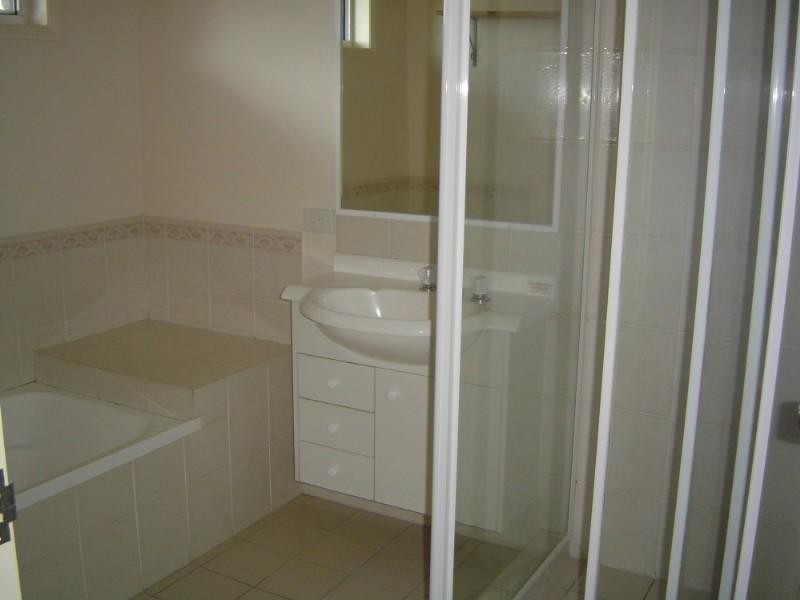 17 Meadowvale Street, Oxenford QLD 4210